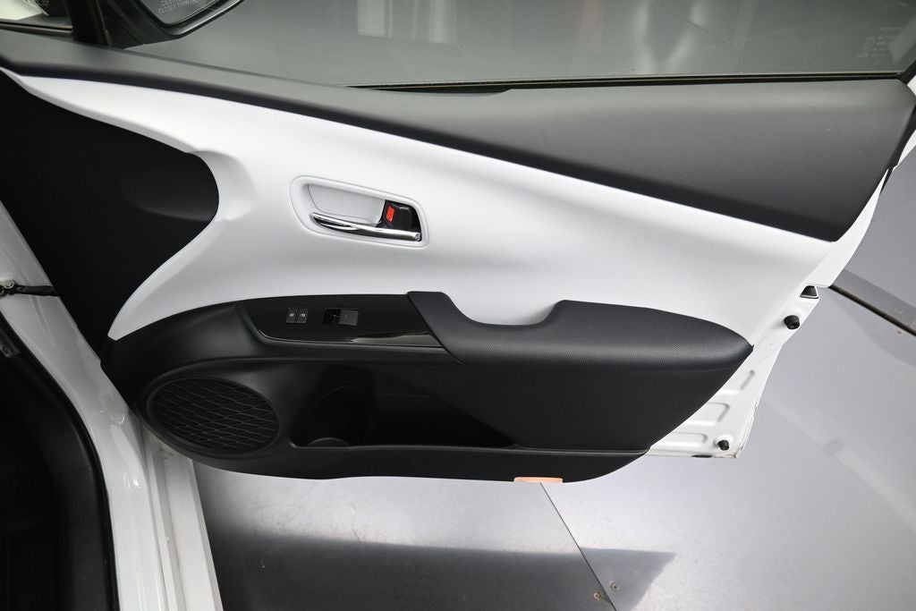 2022 Toyota Prius XLE AWD-e