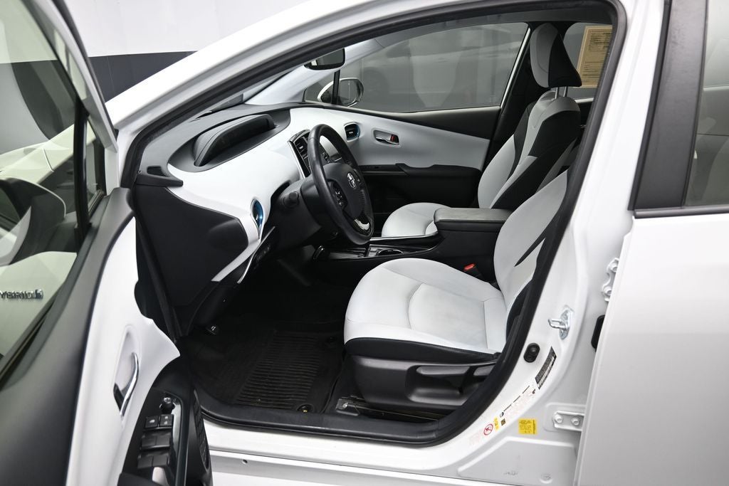 2022 Toyota Prius XLE AWD-e