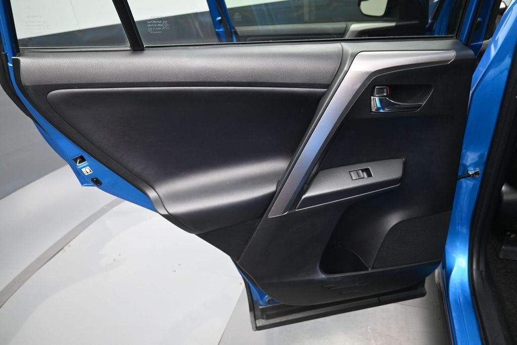 2016 Toyota RAV4 Hybrid XLE