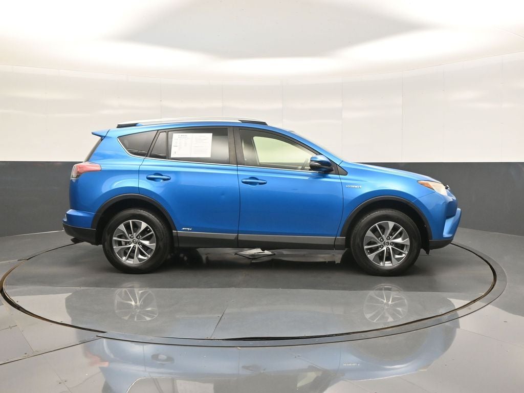 2016 Toyota RAV4 Hybrid XLE