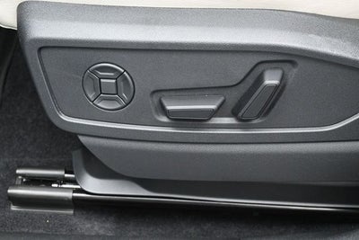 2025 Audi Q5 2.0T Prestige quattro
