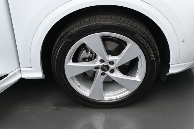 2025 Audi Q5 2.0T Prestige quattro