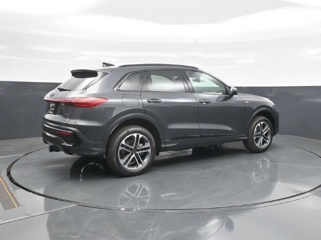 2026 Audi Q5 2.0T Premium quattro