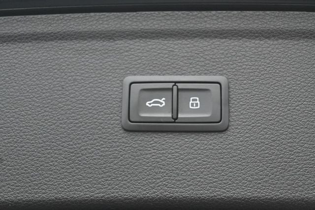 2023 Audi SQ5 Premium Plus quattro
