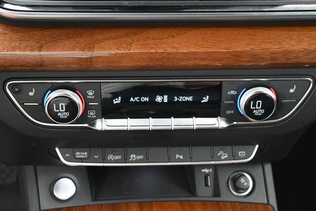 2023 Audi Q5 45 S line Premium quattro