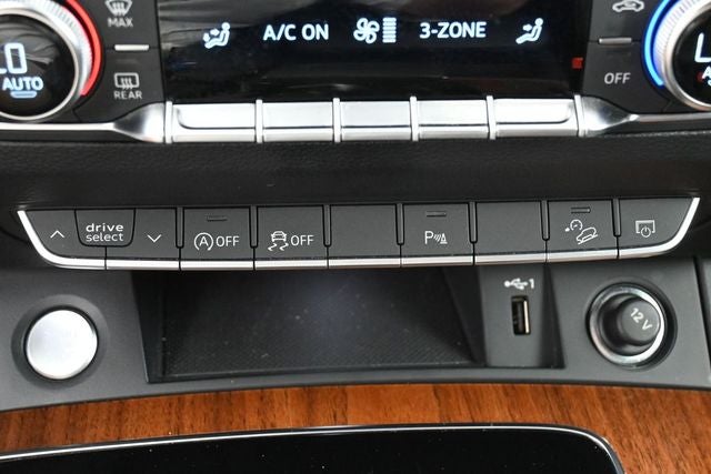 2023 Audi Q5 45 S line Premium quattro