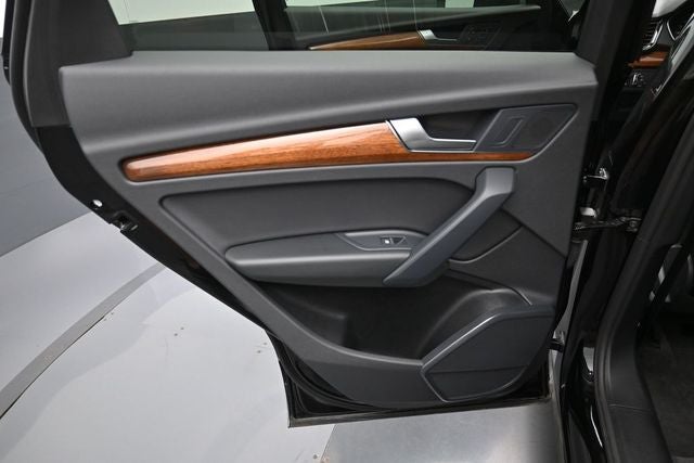 2023 Audi Q5 45 S line Premium quattro