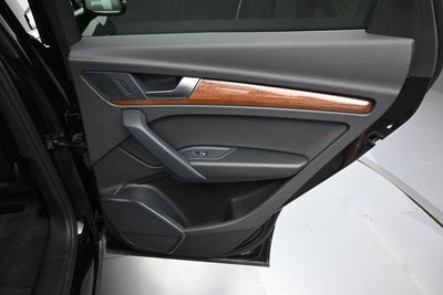 2023 Audi Q5 45 S line Premium quattro
