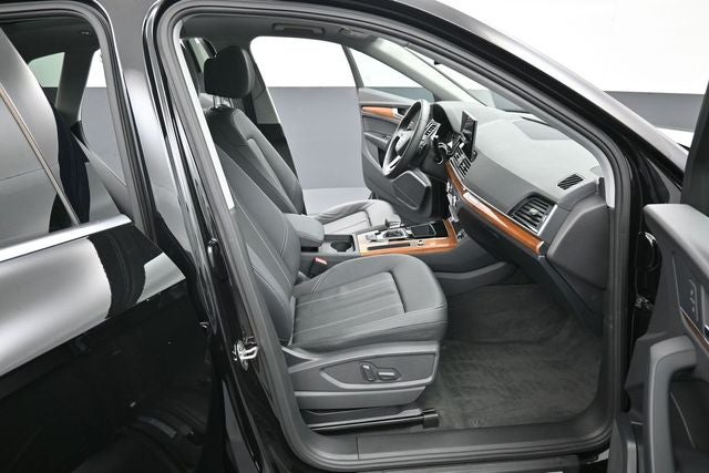 2023 Audi Q5 45 S line Premium quattro