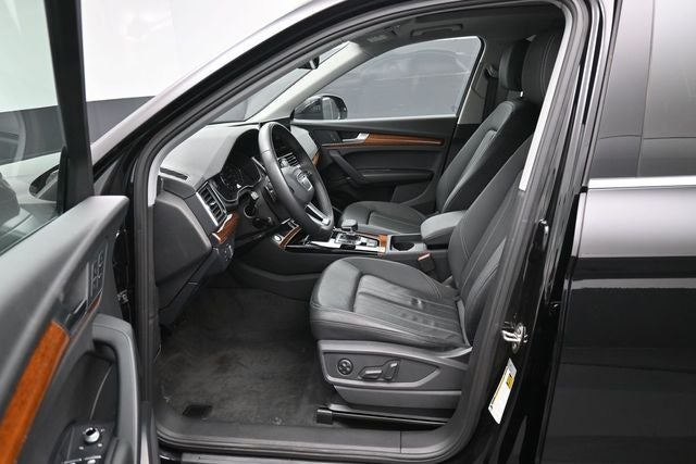 2023 Audi Q5 45 S line Premium quattro