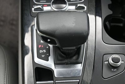 2019 Audi Q7 55 Premium Plus quattro