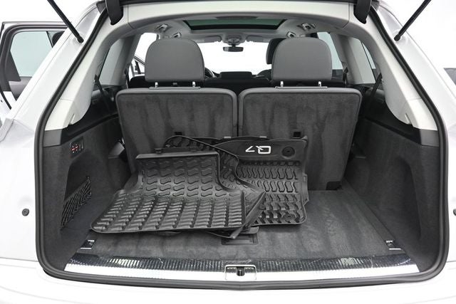 2023 Audi Q7 45 Premium Plus quattro