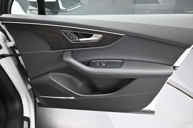 2023 Audi Q7 45 Premium Plus quattro