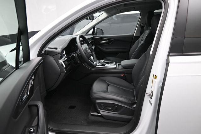 2023 Audi Q7 45 Premium Plus quattro
