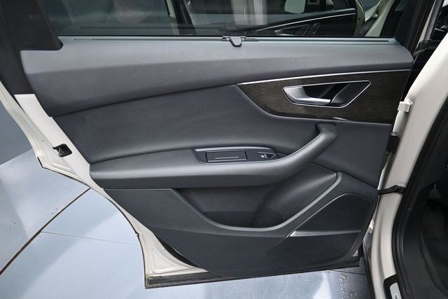 2021 Audi Q7 45 Premium Plus quattro