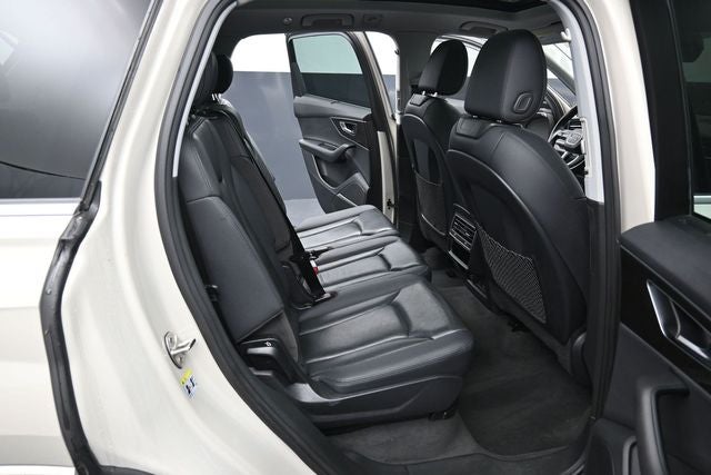 2021 Audi Q7 45 Premium Plus quattro