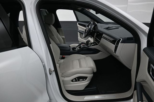 2020 Porsche Cayenne Base