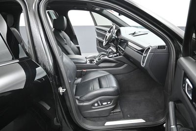 2020 Porsche Cayenne Base