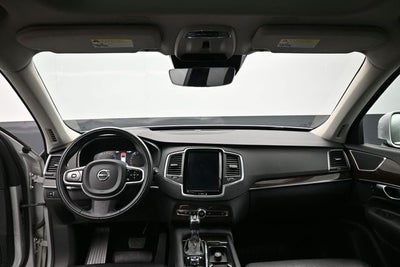 2019 Volvo XC90 T6 Momentum