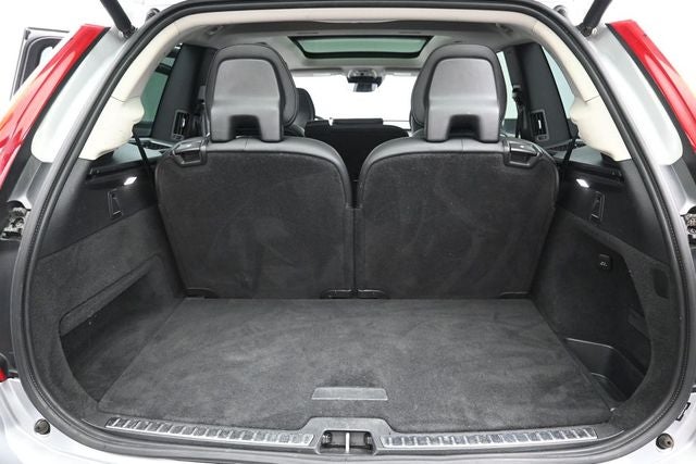 2019 Volvo XC90 T6 Momentum