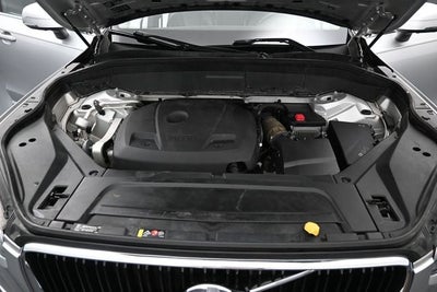 2019 Volvo XC90 T6 Momentum