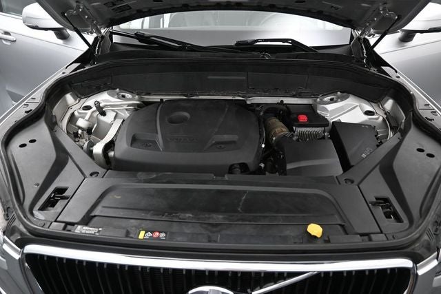 2019 Volvo XC90 T6 Momentum