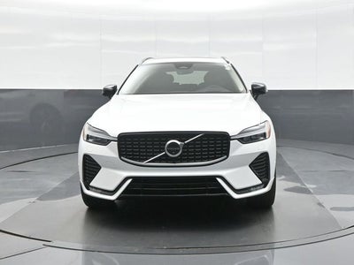 2023 Volvo XC60 B5 Ultimate Dark Theme