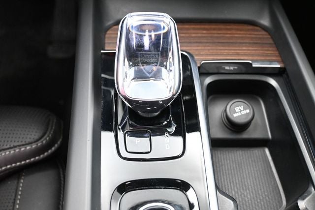 2023 Volvo XC60 B5 Ultimate Dark Theme