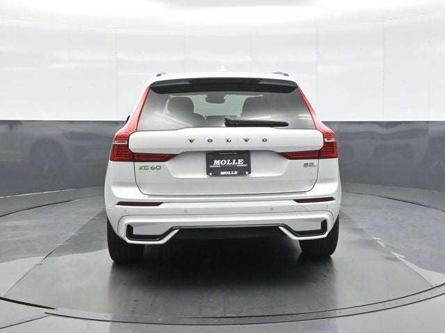 2023 Volvo XC60 B5 Ultimate Dark Theme